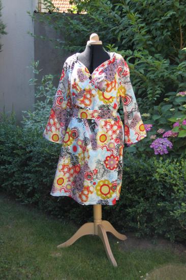 Robe estivale décolleté en V (devant)